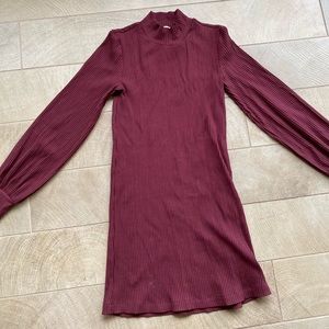 Aritzia Maroon Ballon Sleeve Dress